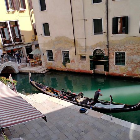 Dimora Al Doge Beato Vista Canale Venesia Bagian luar foto