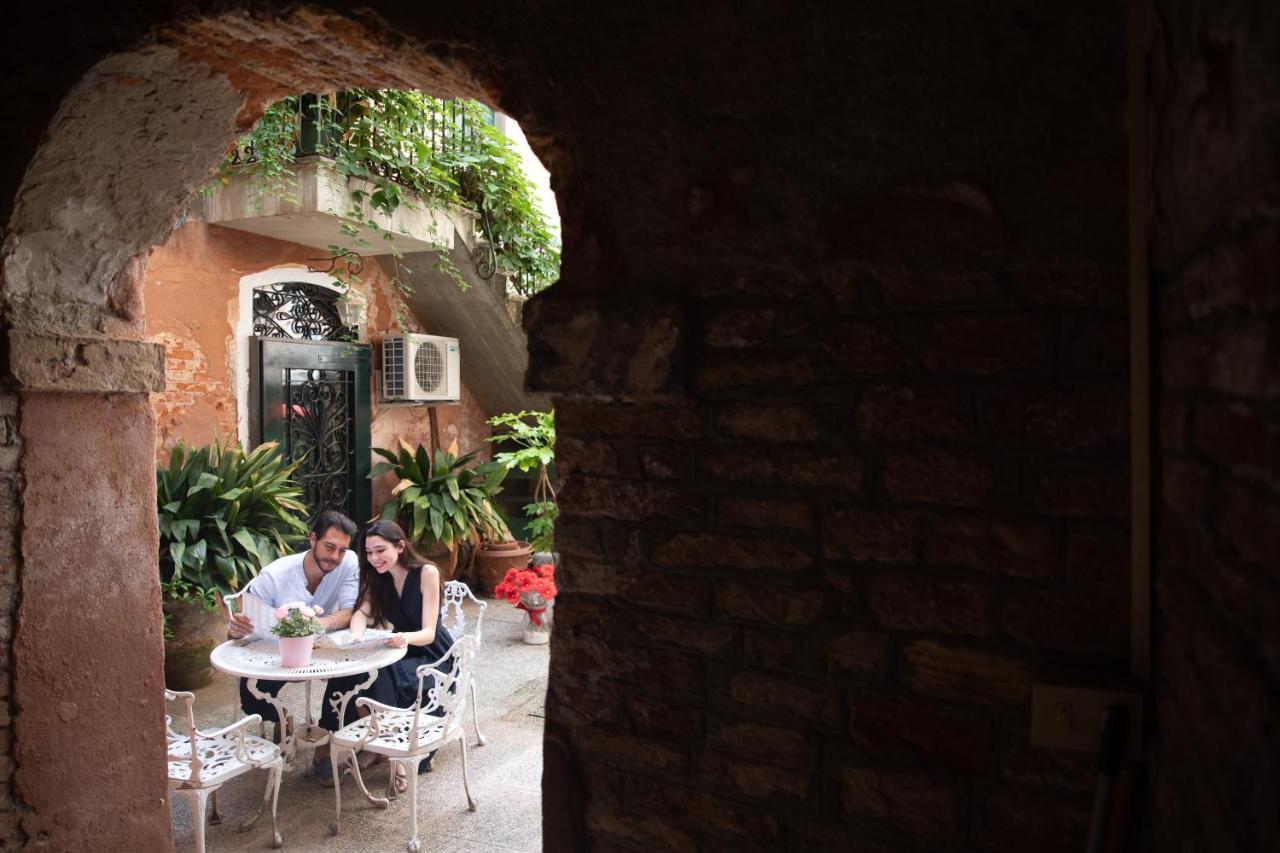 Dimora Al Doge Beato Vista Canale Venesia Bagian luar foto