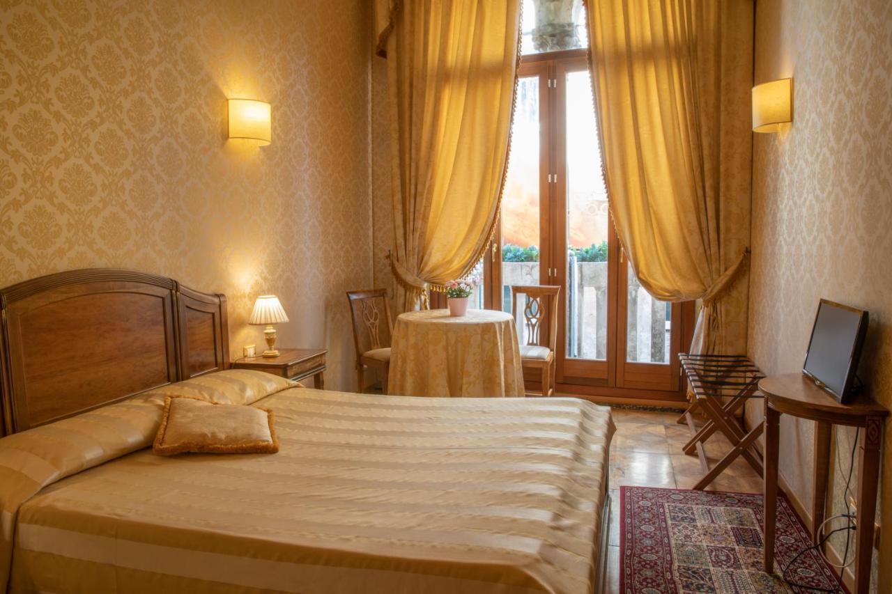 Dimora Al Doge Beato Vista Canale Venesia Bagian luar foto